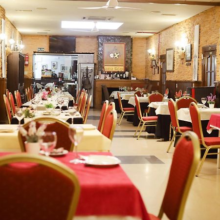 Hospedium Dlj Hostal Tematico Desde La Juderia Arjona ภายนอก รูปภาพ