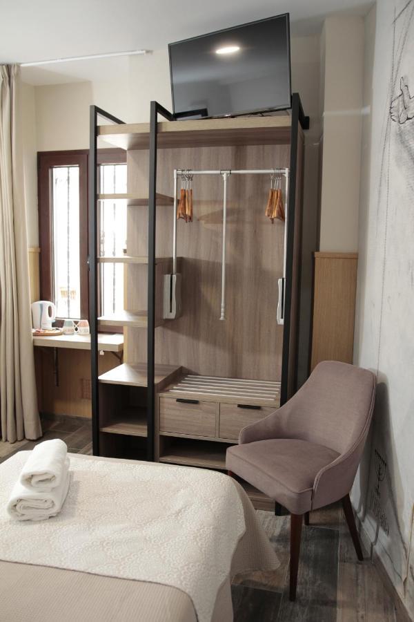 Hospedium Dlj Hostal Tematico Desde La Juderia Arjona ภายนอก รูปภาพ