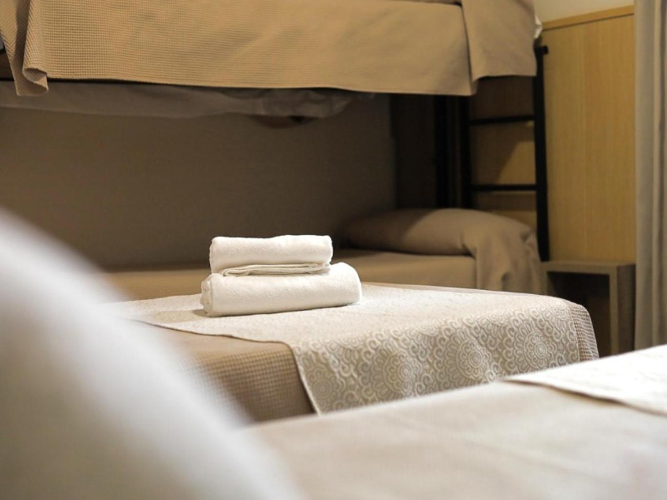 Hospedium Dlj Hostal Tematico Desde La Juderia Arjona ภายนอก รูปภาพ