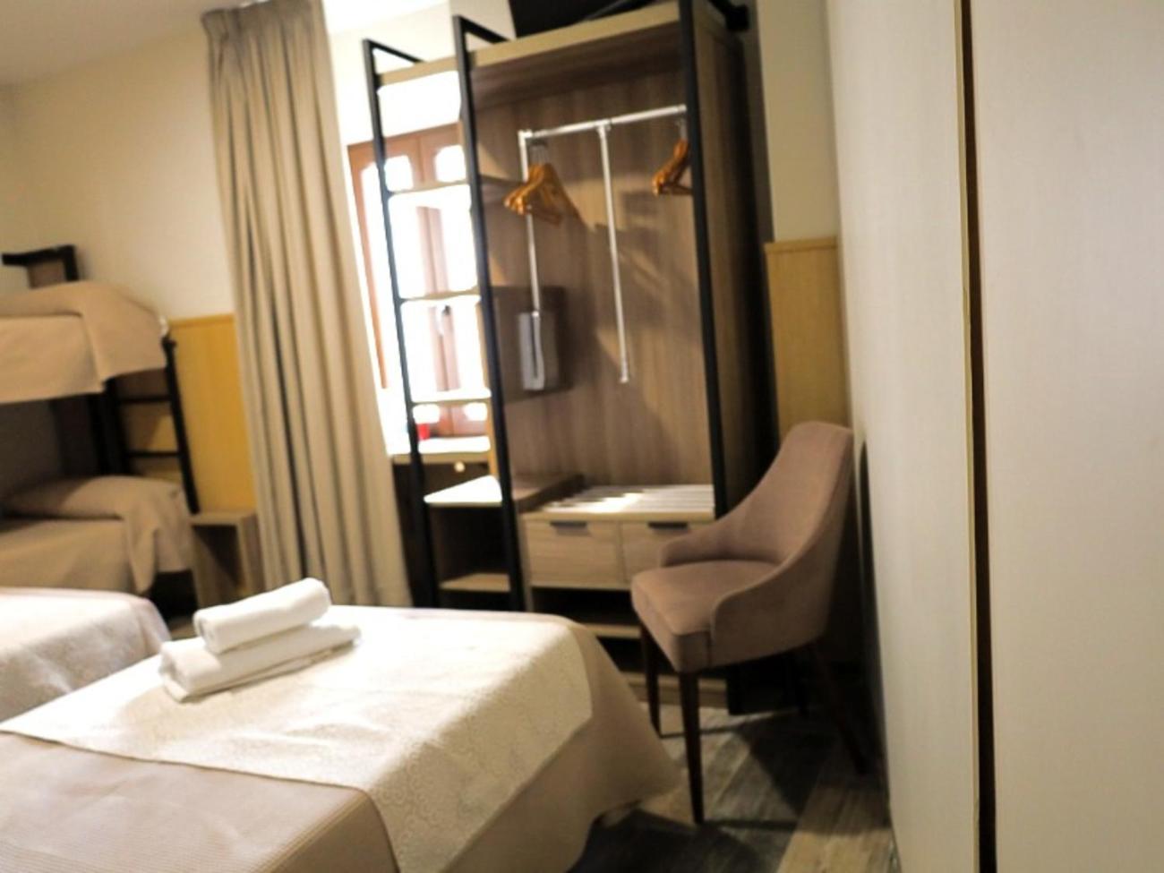 Hospedium Dlj Hostal Tematico Desde La Juderia Arjona ภายนอก รูปภาพ