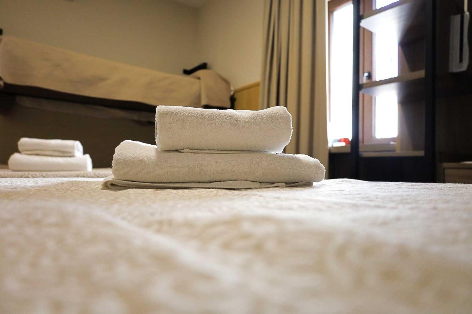Hospedium Dlj Hostal Tematico Desde La Juderia Arjona ภายนอก รูปภาพ